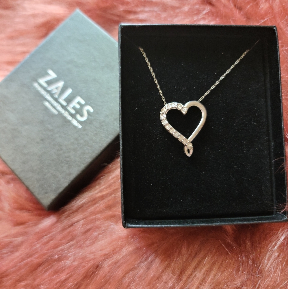 Zales diamond heart necklace silver